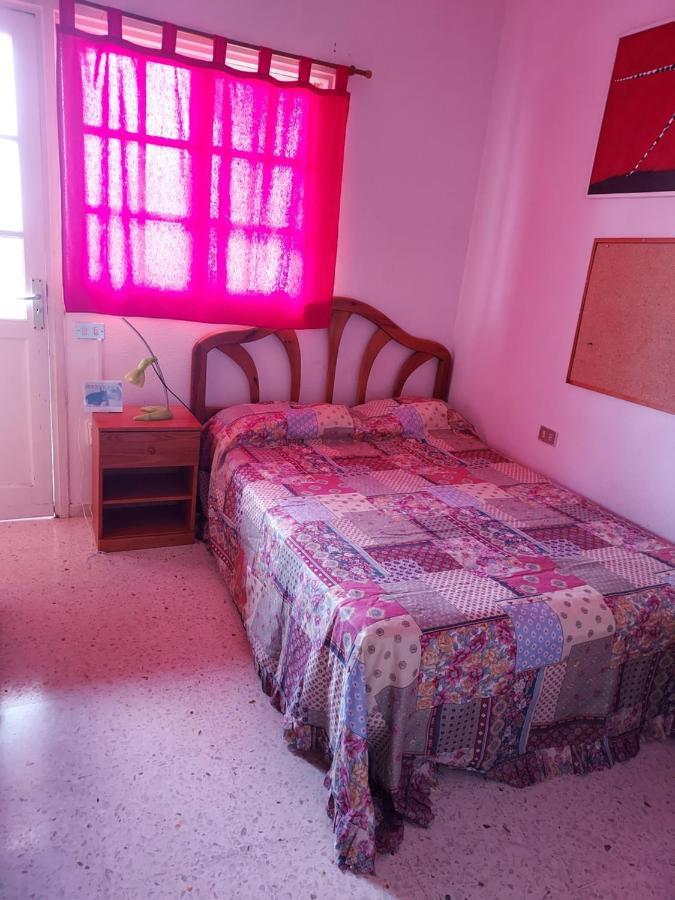 Habitaciones Comodas Con Bano Individual 圣克鲁斯-德特内里费 外观 照片